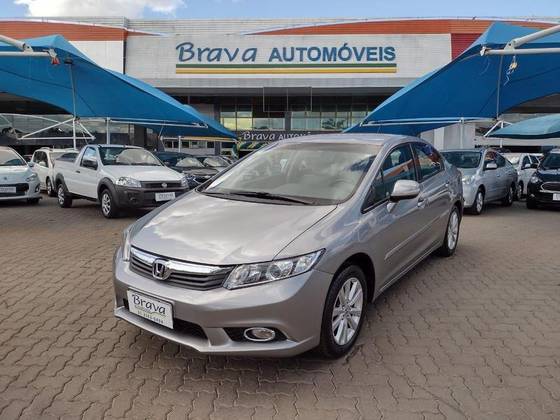 HONDA CIVIC 1.8 LXS 16V FLEX 4P AUTOMÁTICO HONDA CIVIC 1.8 LXS 16V FLEX 4P AUTOMÁTICO